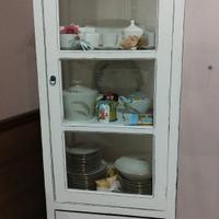 Vetrina shabby chic