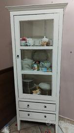 Vetrina shabby chic