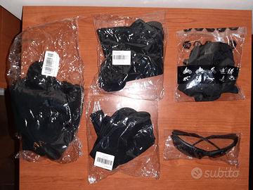 SOTTOCASCO MOTO SONO QUATTRO+OCCHIALI MOTO. LEGGI