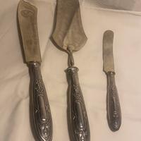 Set da dolce, tre pezzi più uno, manico argento