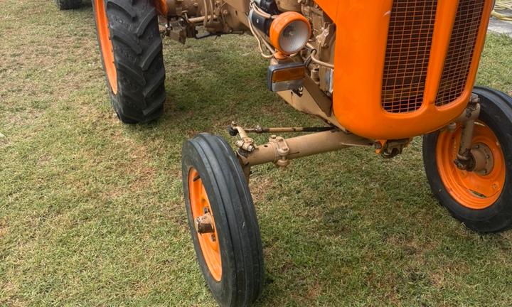 Trattore Fiat 211 r la piccola