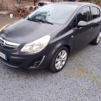 Opel corsa benzina e GPL di casa