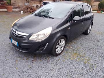 Opel corsa benzina e GPL di casa