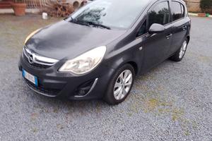Opel corsa benzina e GPL di casa