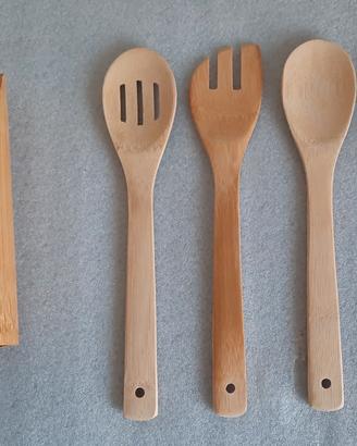 set mestoli in bambù  con contenitore