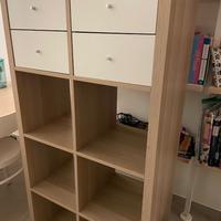 Kallax rovere chiaro con 4 cassetti bianchi