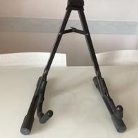 Supporto da terra per basso o chitarra