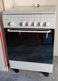 cucina libera installazione  con forno elettrico