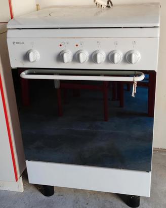 cucina libera installazione  con forno elettrico