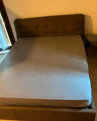 Letto matrimoniale contenitore