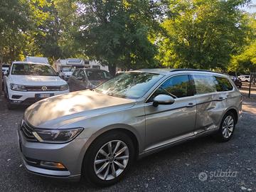 Volkswagen Passat Variant 2.0 TDI DSG Comfortline 