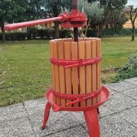 Torchio manuale per uva