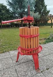 Torchio manuale per uva