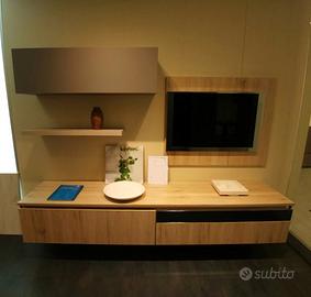 Pannello TV in legno