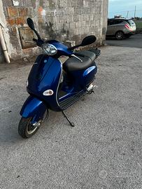 Vespa et4 125