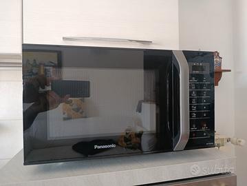 Forno microonde combinato  Panasonic 