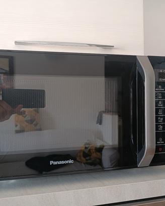 Forno microonde combinato  Panasonic 