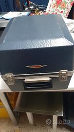 tv vintage con valigetta