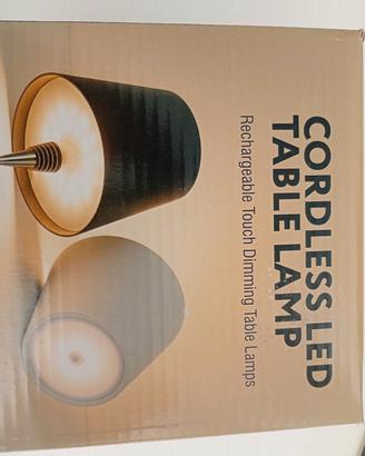 Lampada da tavolo senza fili