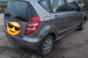 Mercedes  160 CDI  da aggiustare= leggi bene