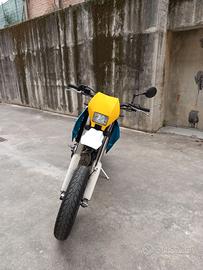 Ktm supermotard 640 lc4