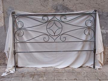 letto antico metallo