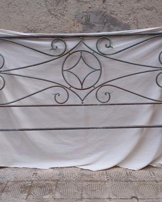 letto antico metallo