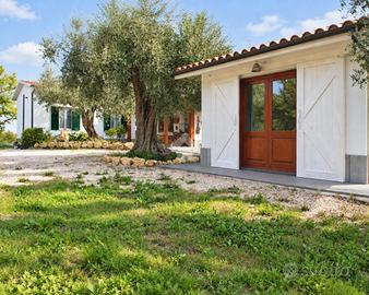 VILLA SINGOLA A PENNA IN TEVERINA