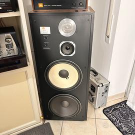 JBL L150a