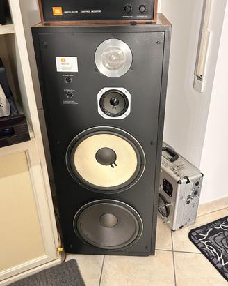 JBL L150a