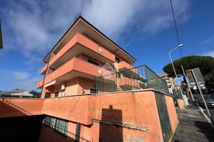 AUTORIMESSA A ALBANO LAZIALE