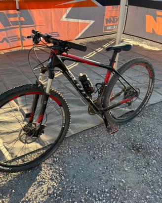 Scott scale 29 carbon mtb