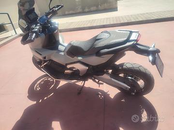 Honda xadv 750 