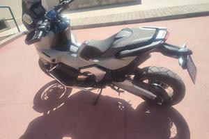 Honda xadv 750 