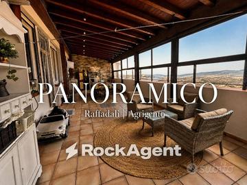 Attico / Mansarda di 133 m² con 4 locali a Raffada