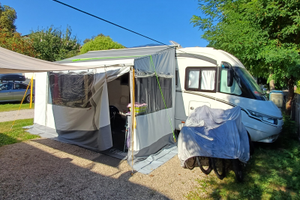 Veranda privacy room
