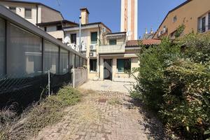 CASA INDIPENDENTE A SAN MARTINO DI LUPARI