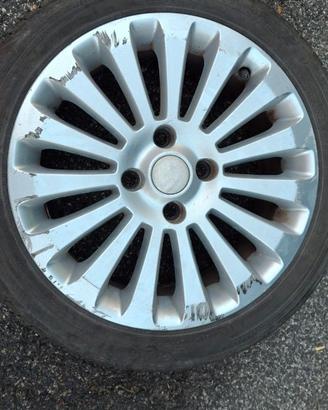 4 CERCHI IN LEGA FORD FIESTA DA 16