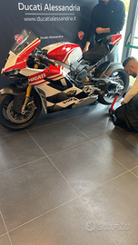 Ducati Panigale V4 tricolore