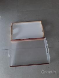 2 vassoi con bordo in legno 