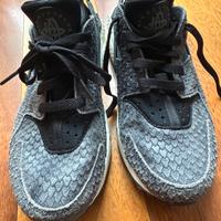 Sneaker NIKE edizione limitata