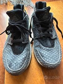 Sneaker NIKE edizione limitata