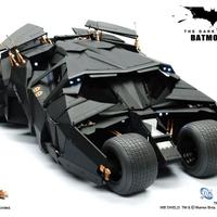 BATMOBILE TUMBLER HOT TOYS