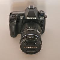 OLYMPUS E30 CON ZOOM 14-54 ZUIKO