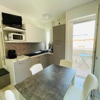 Grazioso bilocale ristrutturato-A ridosso del mare