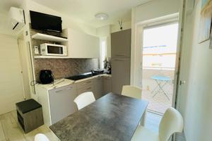 Grazioso bilocale ristrutturato-A ridosso del mare