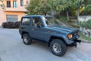 Toyota Land Cruiser lj70