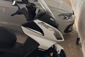 Kymco downtown 300