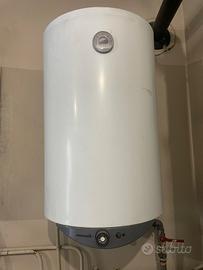 Scaldacqua a gas ad accumulo