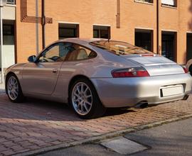 Porsche 996 Carrera 4